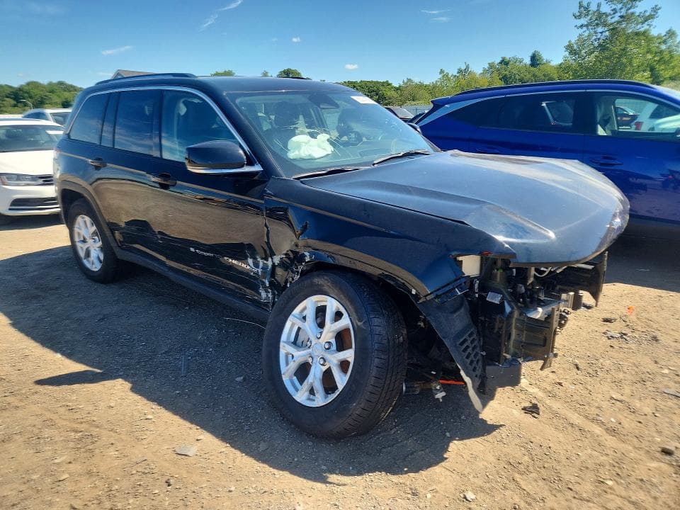 2023 JEEP GRAND CHEROKEE LIMITED 4