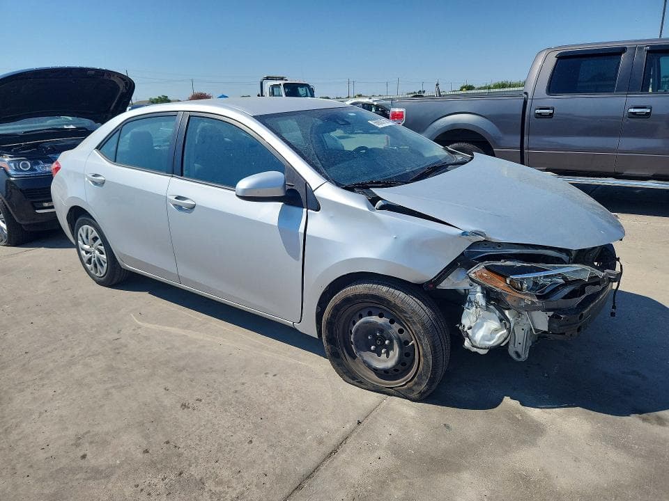 2019 TOYOTA COROLLA LE 4