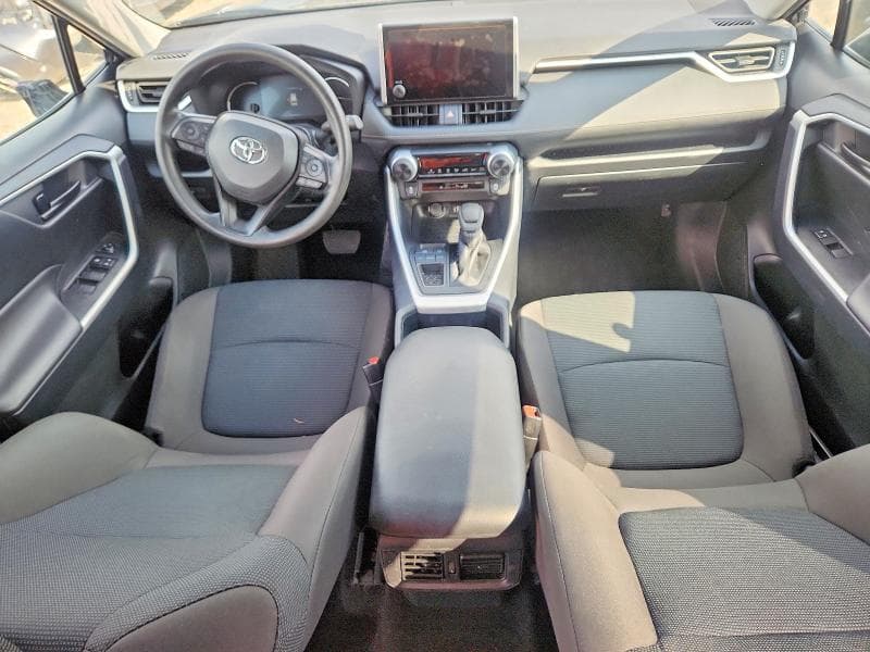 2025 TOYOTA RAV4 LE 8