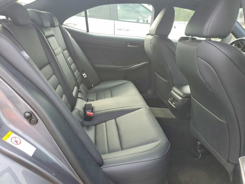 2017 LEXUS IS 300 10