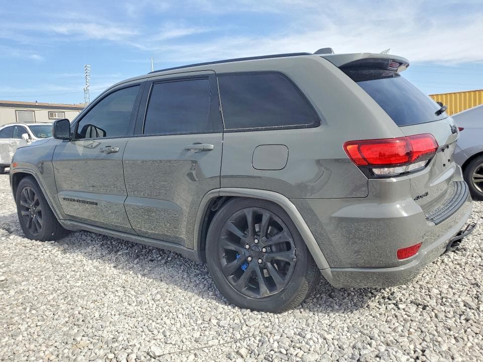 2021 JEEP GRAND CHEROKEE LAREDO 2