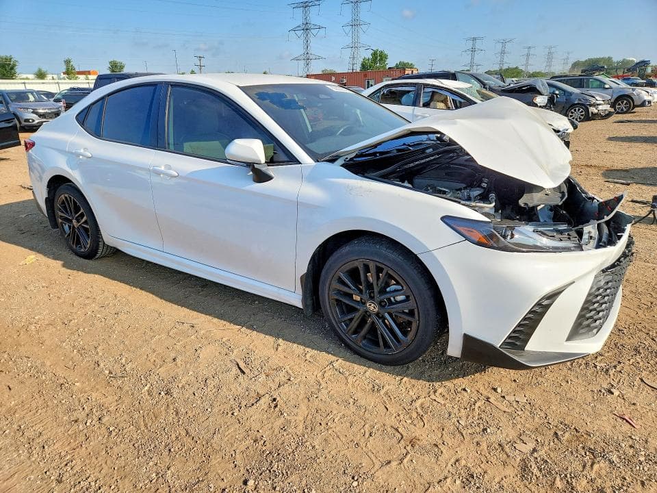 2026 TOYOTA CAMRY SE 4