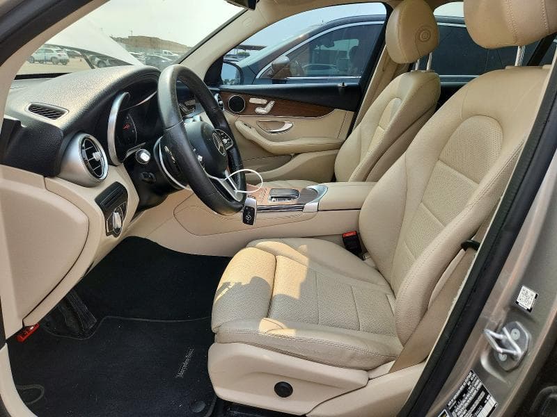 2020 MERCEDES-BENZ GLC 300 7
