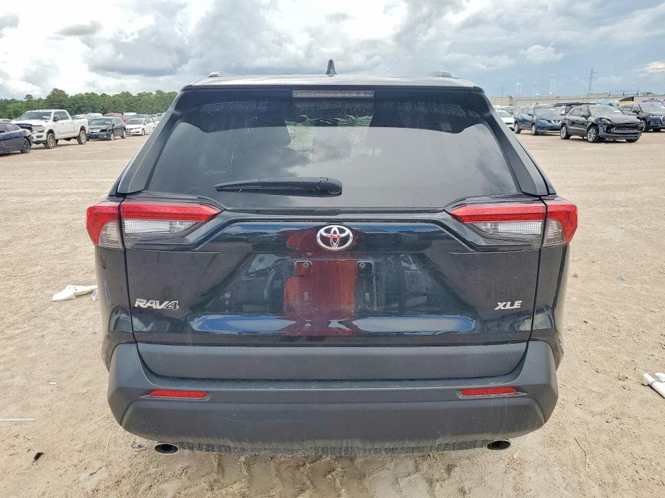 2024 TOYOTA RAV4 XLE 6