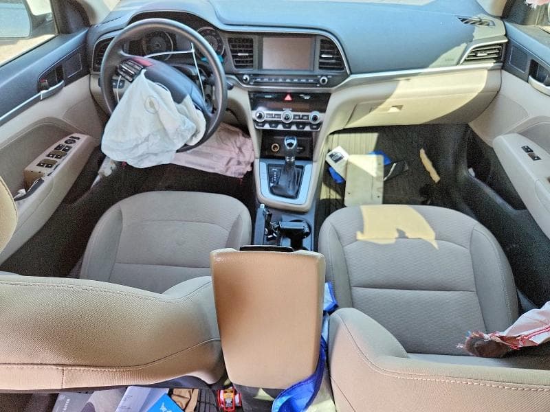 2020 HYUNDAI ELANTRA SEL 8