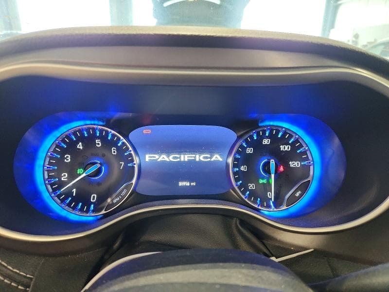 2024 CHRYSLER PACIFICA TOURING L 9