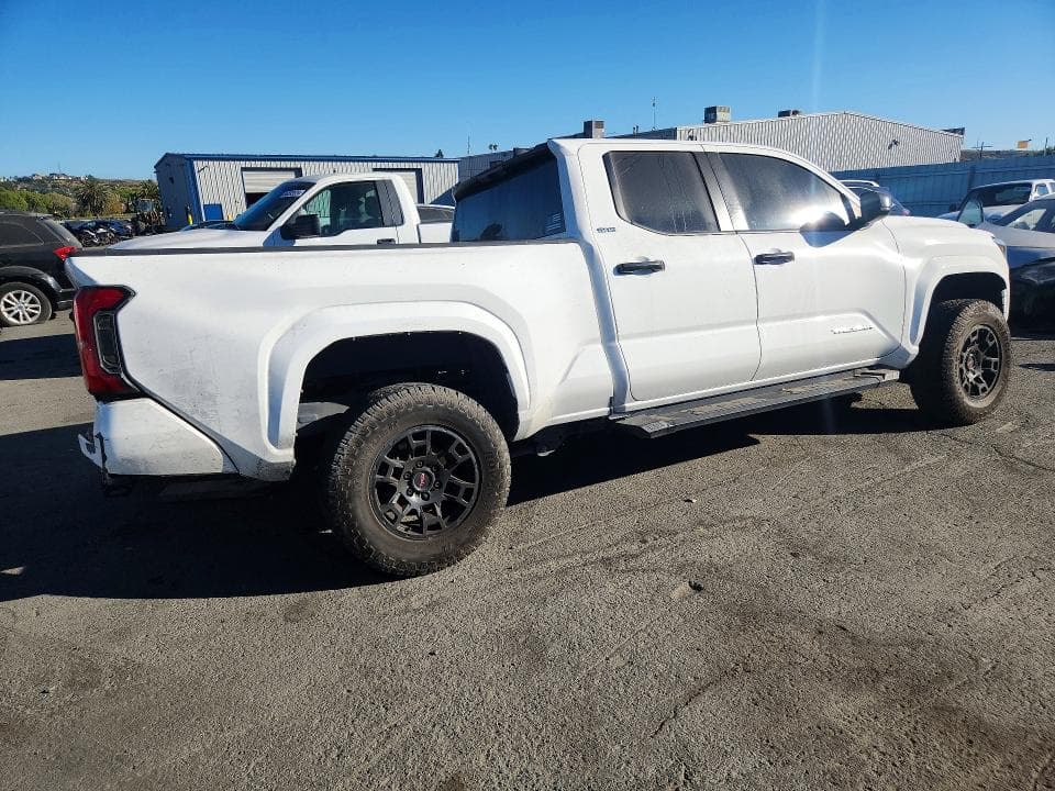 2024 TOYOTA TACOMA SR5 3
