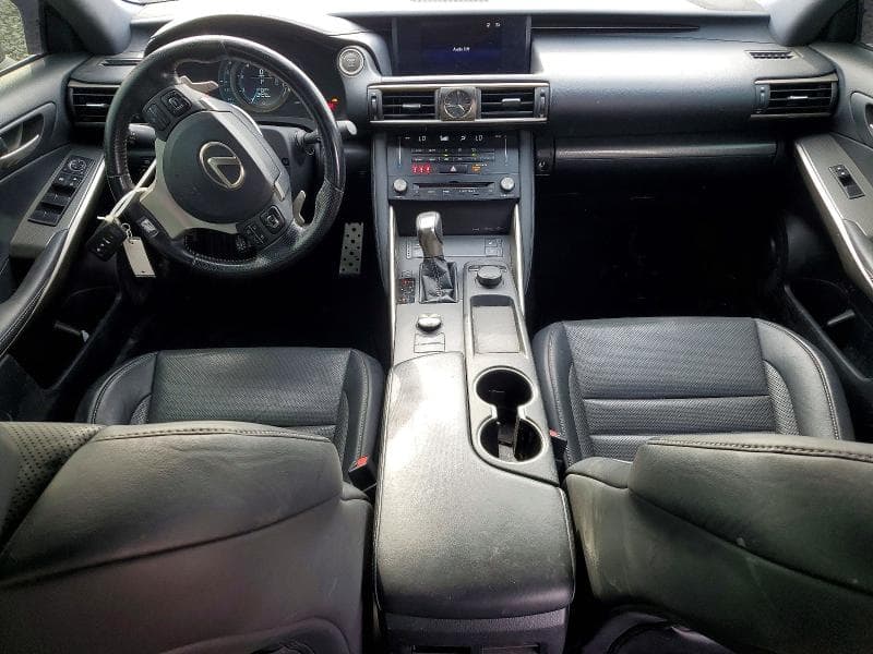 2017 LEXUS IS 200T 8