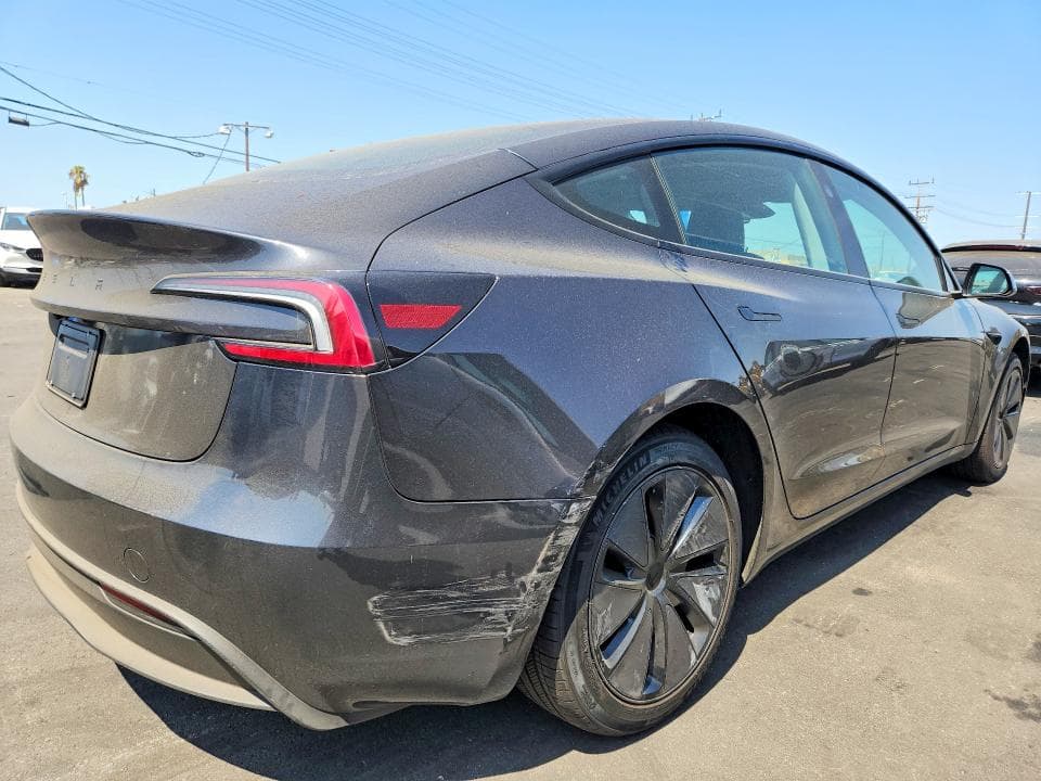 2026 TESLA MODEL 3 3