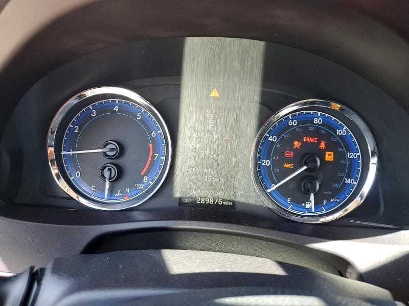 2017 TOYOTA COROLLA SE 9