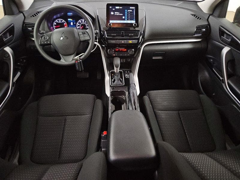 2026 MITSUBISHI ECLIPSE CROSS LE 8