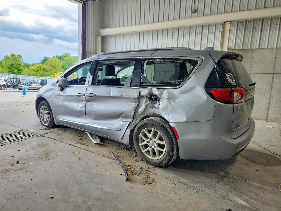 2020 CHRYSLER PACIFICA TOURING L 2
