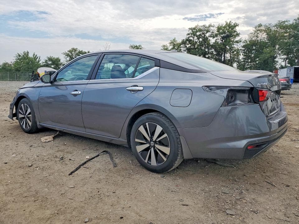 2022 NISSAN ALTIMA SV 2