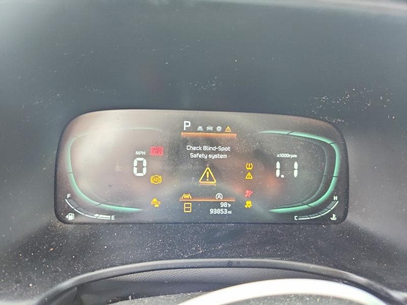 2023 KIA SOUL LX 9