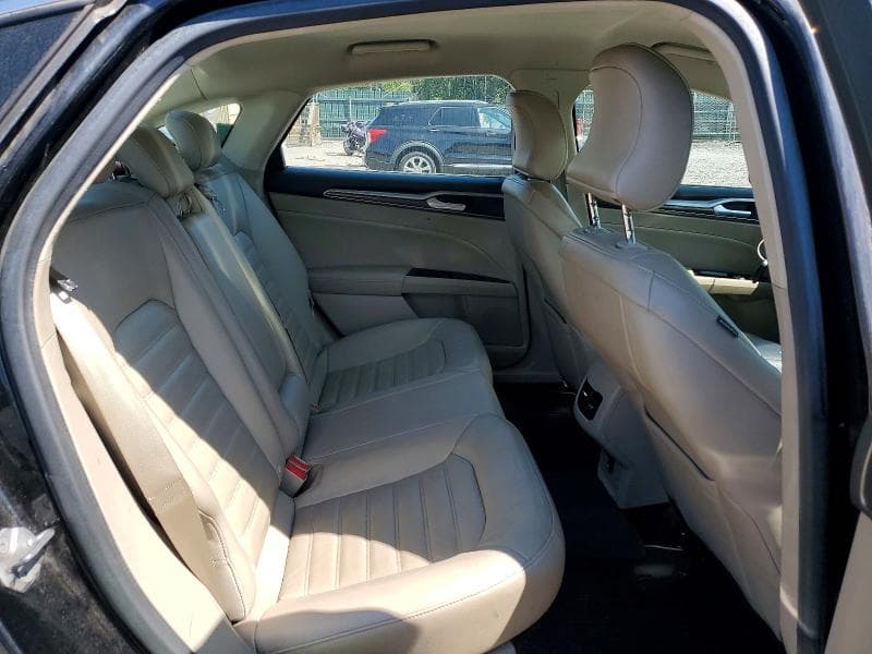 2017 FORD FUSION SE 10