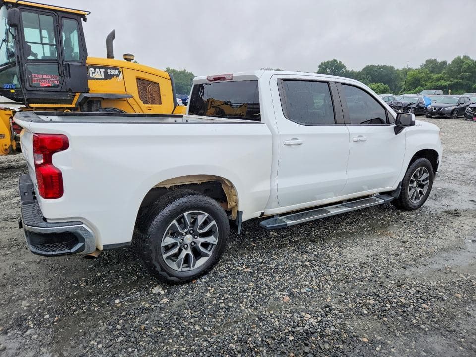 2023 CHEVROLET SILVERADO C1500 LT 3
