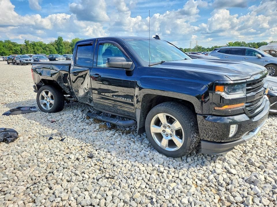 2017 CHEVROLET SILVERADO K1500 LT 4
