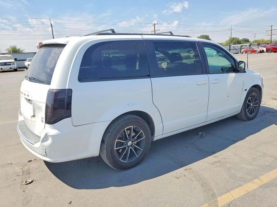2018 DODGE GRAND CARAVAN GT 3