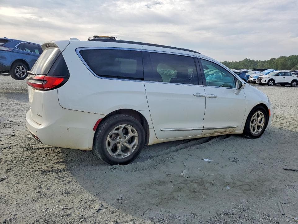 2022 CHRYSLER PACIFICA LIMITED 3