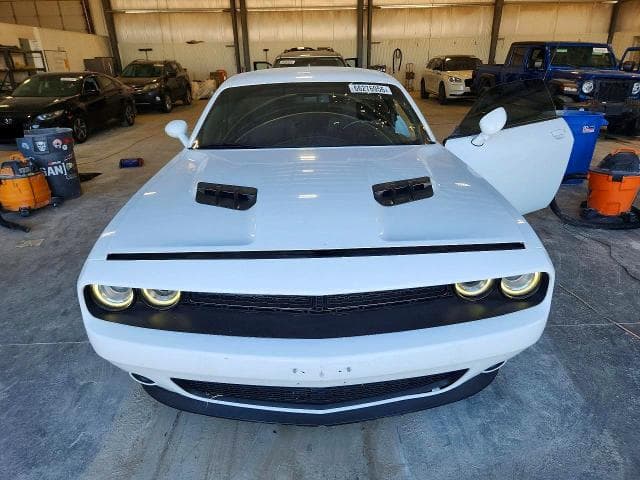 2018 DODGE CHALLENGER SXT 5