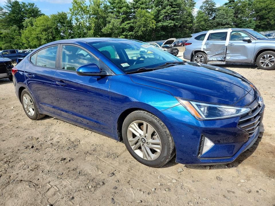 2019 HYUNDAI ELANTRA SEL 4