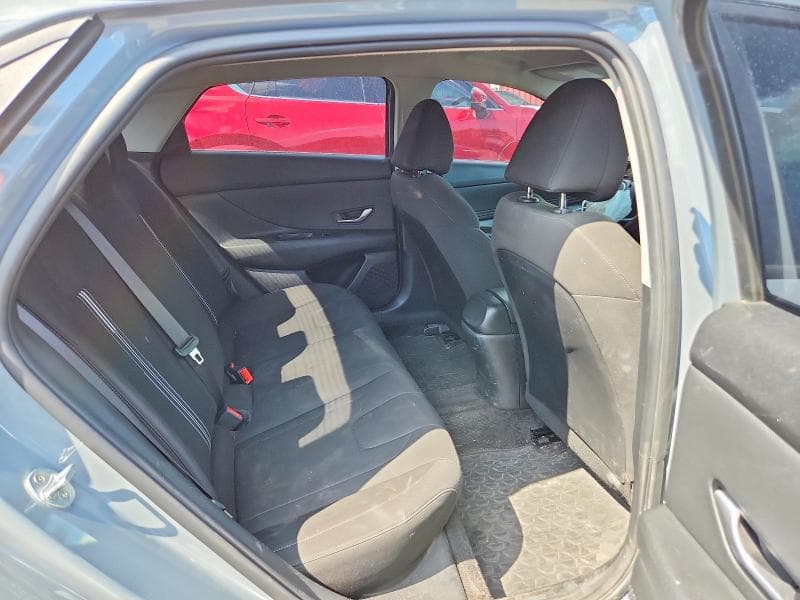 2022 HYUNDAI ELANTRA SEL 10