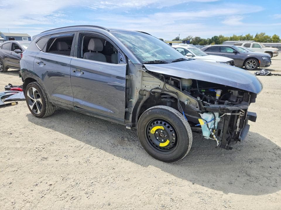 2018 HYUNDAI TUCSON VALUE 4