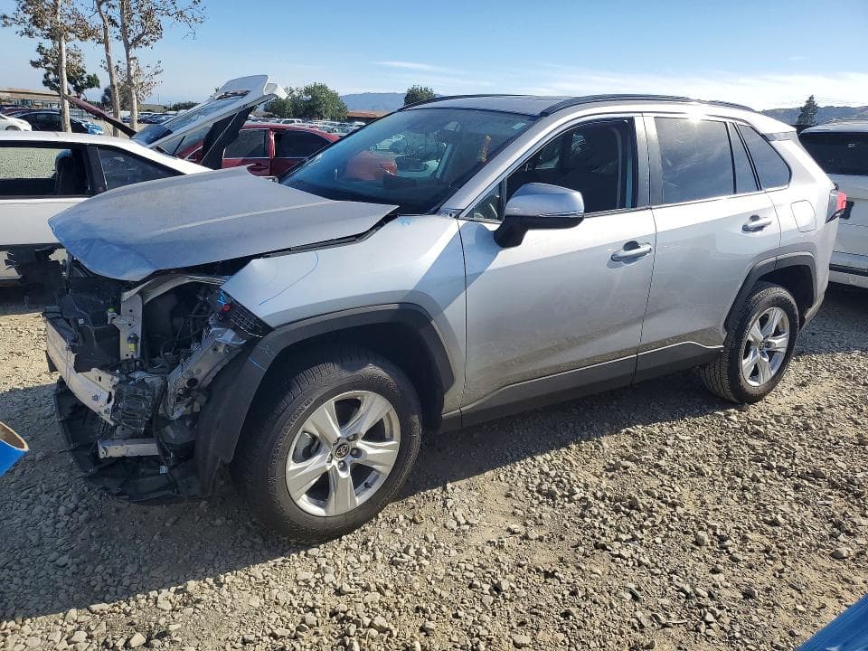 2021 TOYOTA RAV4 XLE - 1