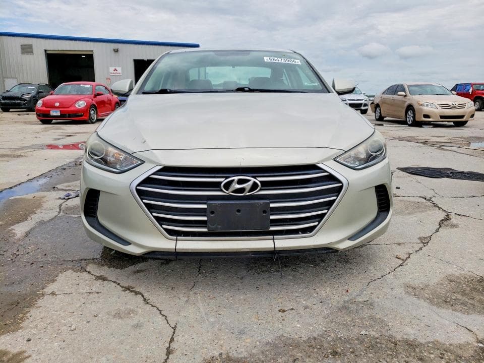 2017 HYUNDAI ELANTRA SE 5