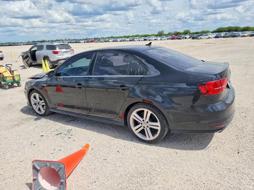 2017 VOLKSWAGEN JETTA GLI 2