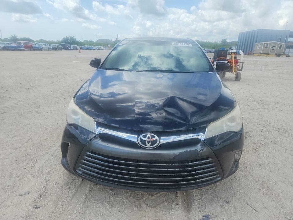 2017 TOYOTA CAMRY LE 5