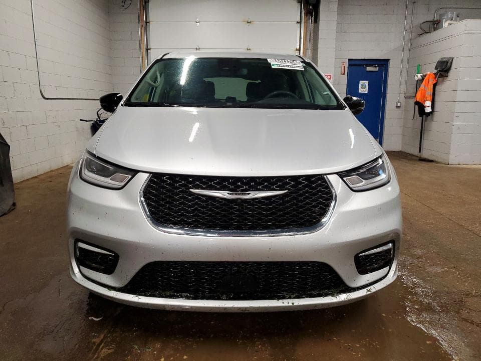 2024 CHRYSLER PACIFICA TOURING L 5
