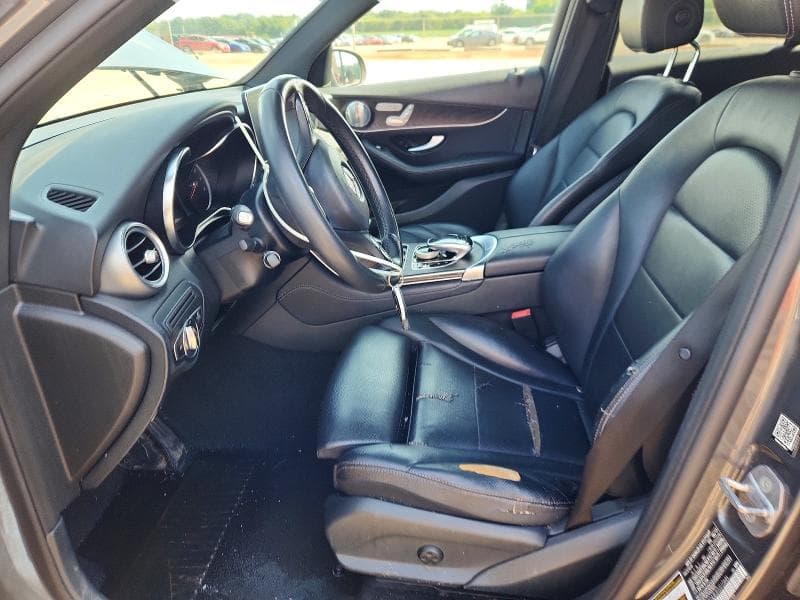 2017 MERCEDES-BENZ GLC 300 7