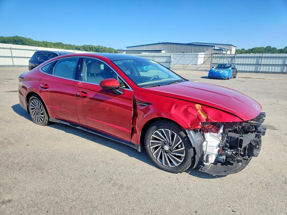 2025 HYUNDAI SONATA HYBRID LIMITED 4
