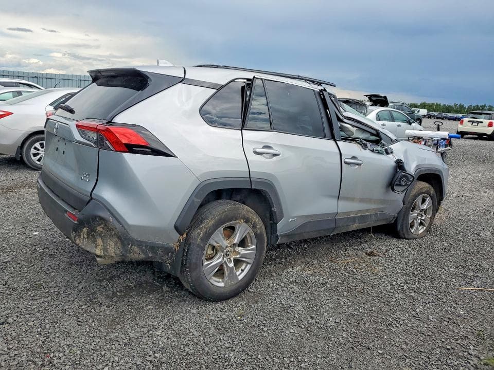 2025 TOYOTA RAV4 LE 3