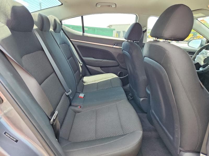 2019 HYUNDAI ELANTRA SEL 10