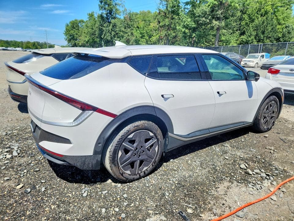 2025 KIA EV6 LIGHT LONG RANGE 3