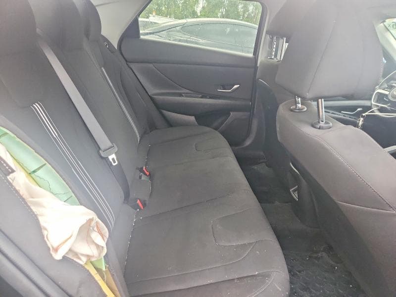 2024 HYUNDAI ELANTRA SEL 10