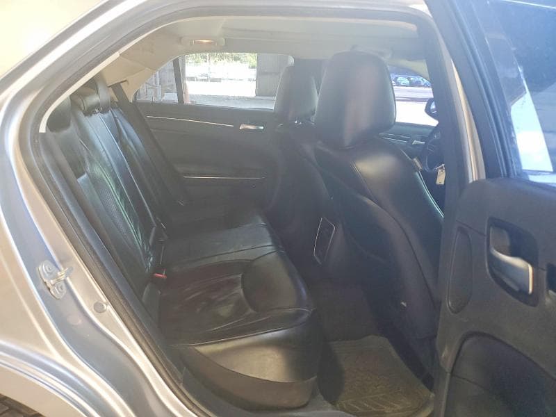 2017 CHRYSLER 300C 10