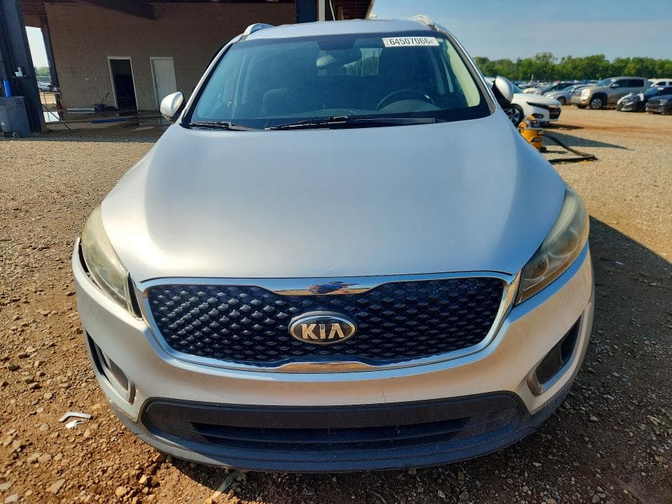 2017 KIA SORENTO LX 5