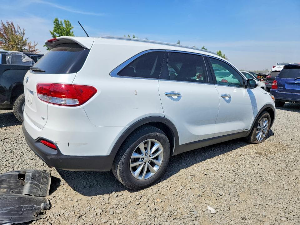 2017 KIA SORENTO LX V6 3