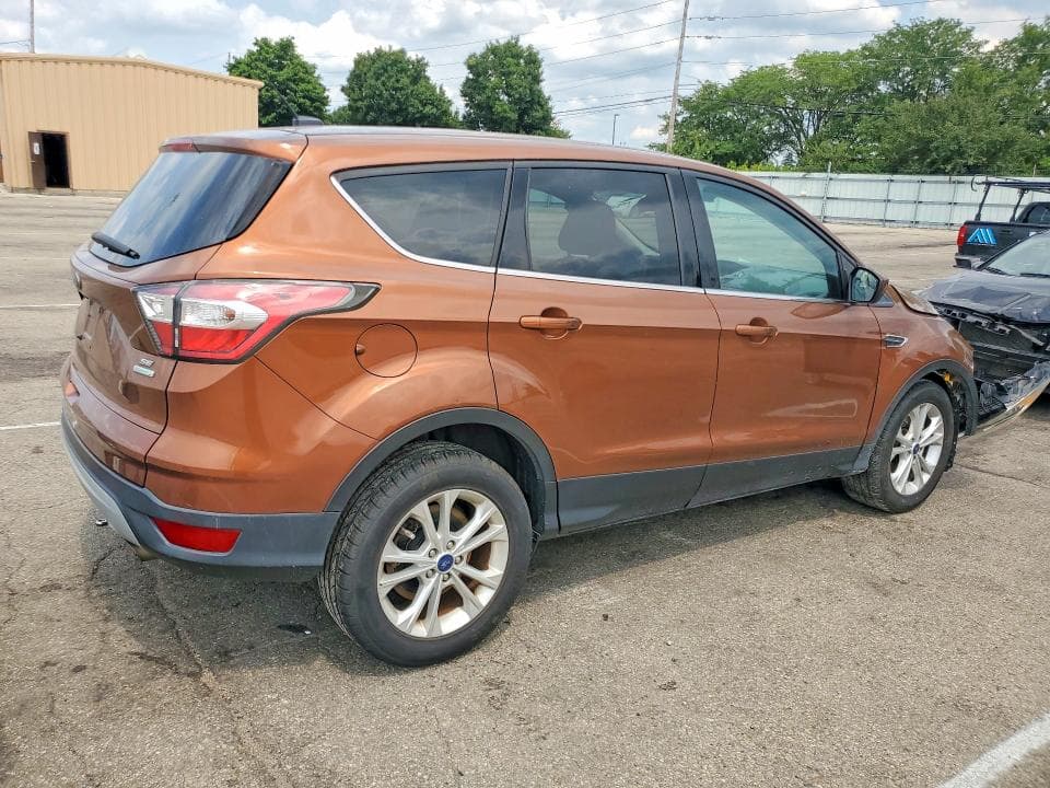 2017 FORD ESCAPE SE 3