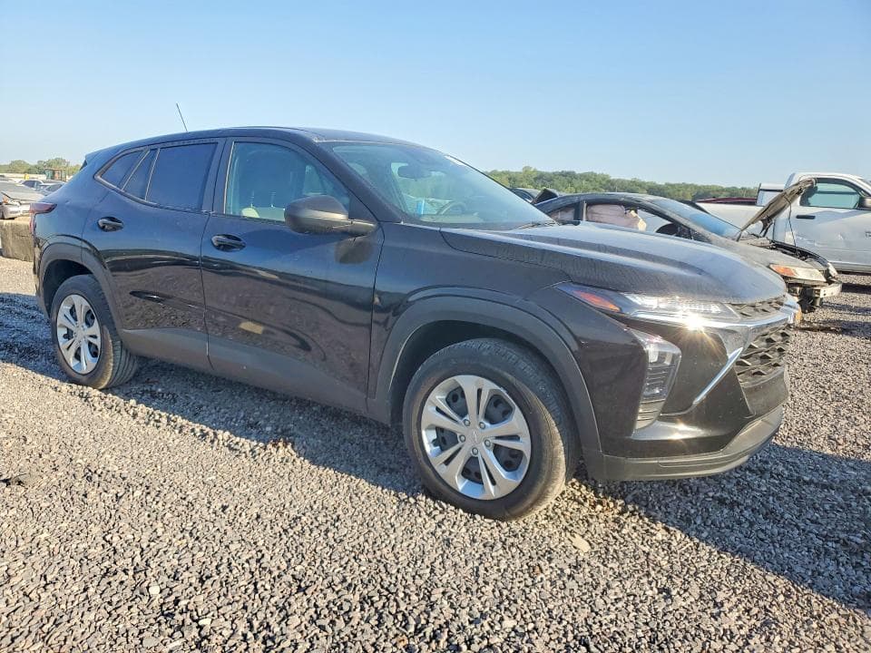 2024 CHEVROLET TRAX LS 4