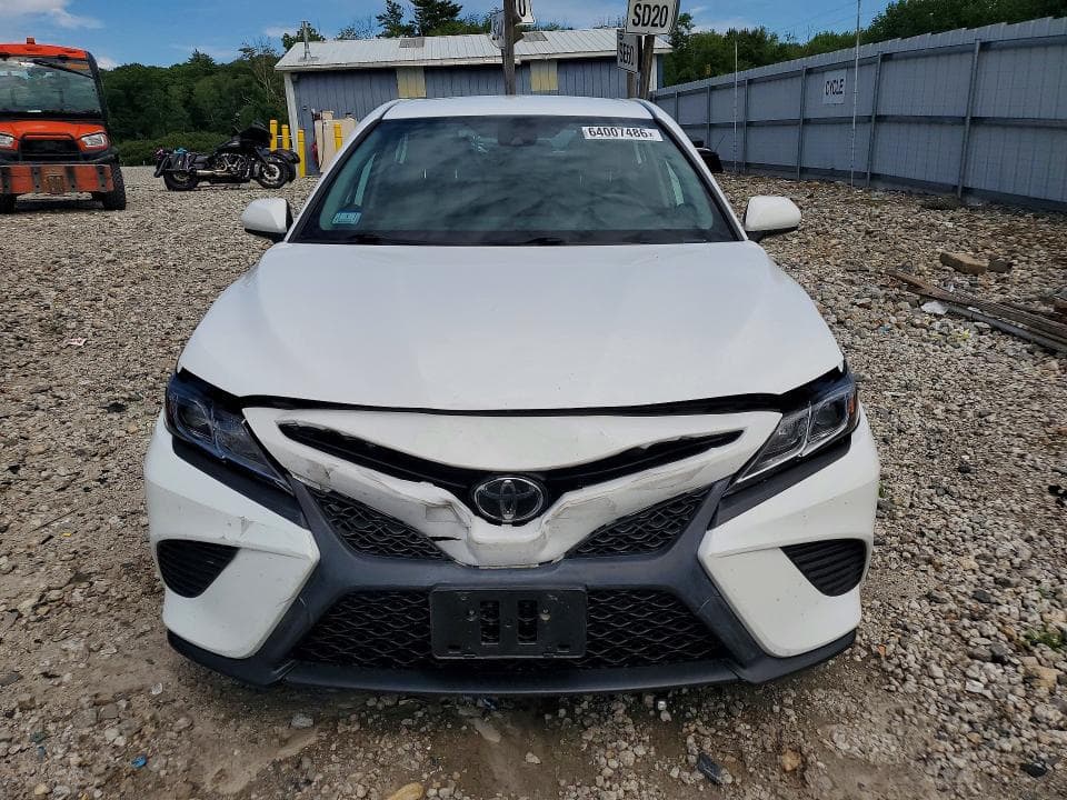 2019 TOYOTA CAMRY SE 5