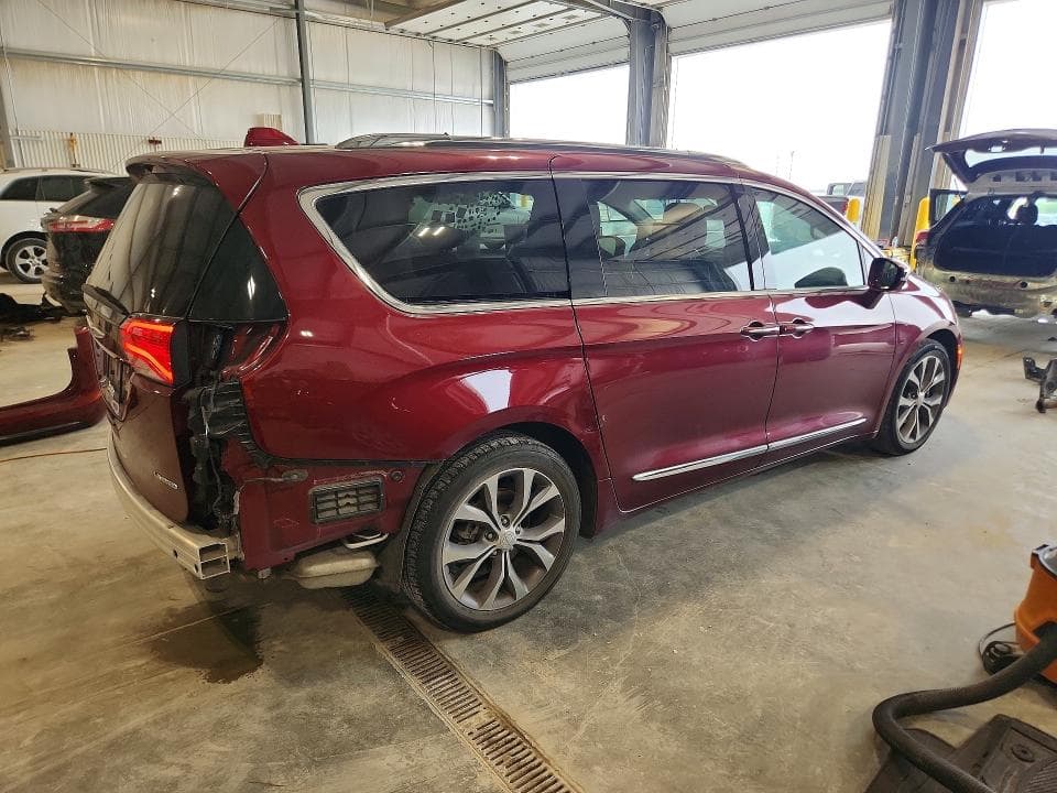 2018 CHRYSLER PACIFICA LIMITED 3