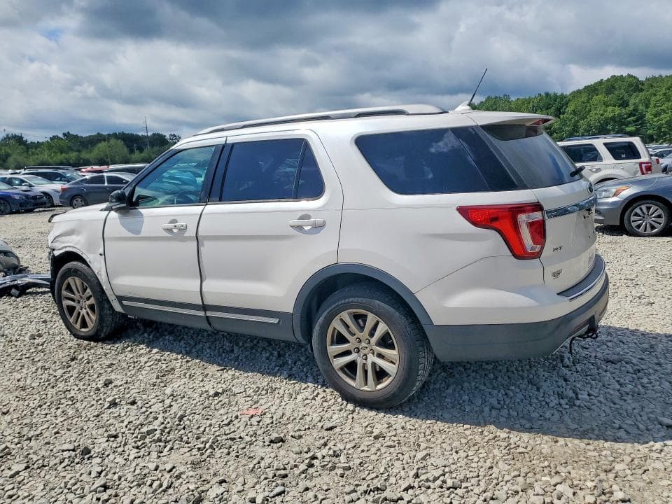 2018 FORD EXPLORER XLT 2