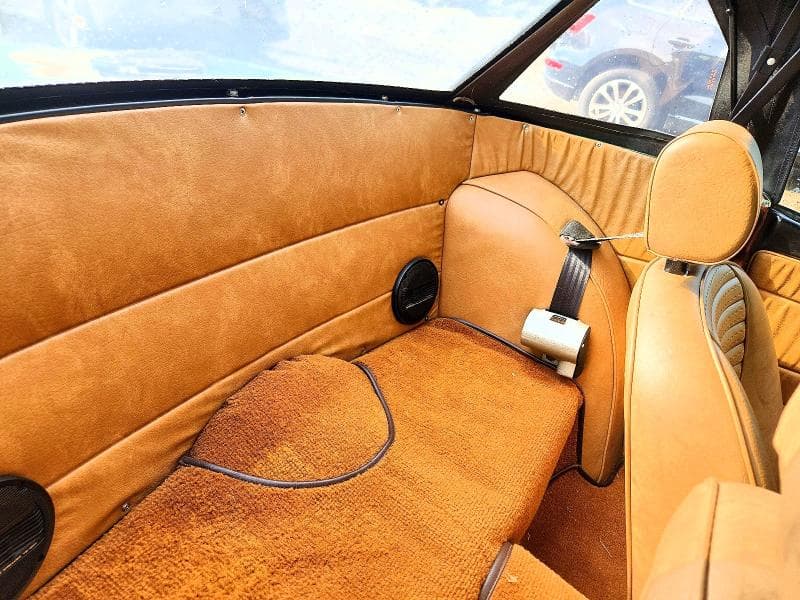 1976 TRIUMPH CAR TR6 10