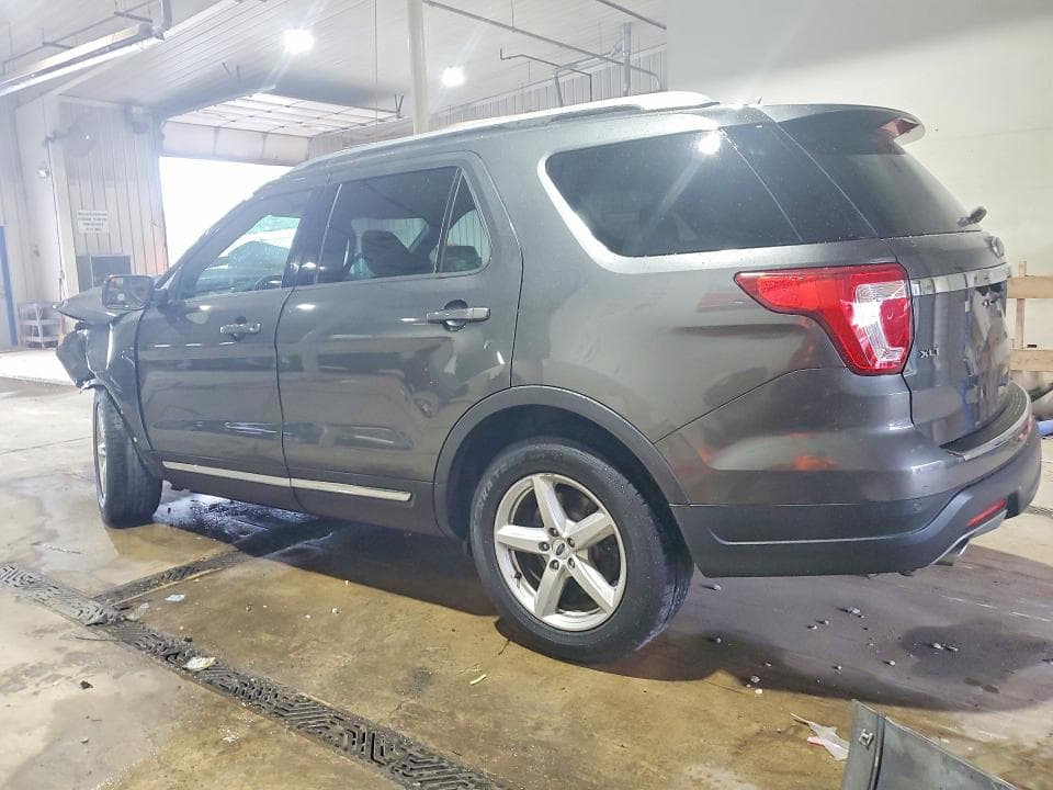2018 FORD EXPLORER XLT 2