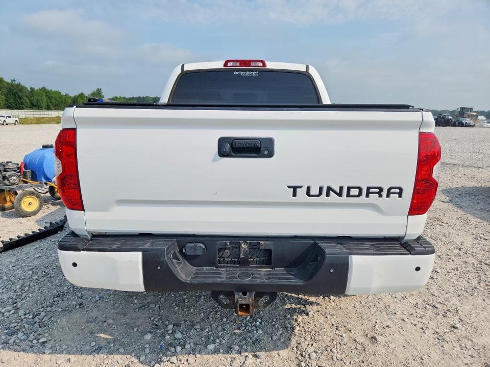 2017 TOYOTA TUNDRA SR5 6