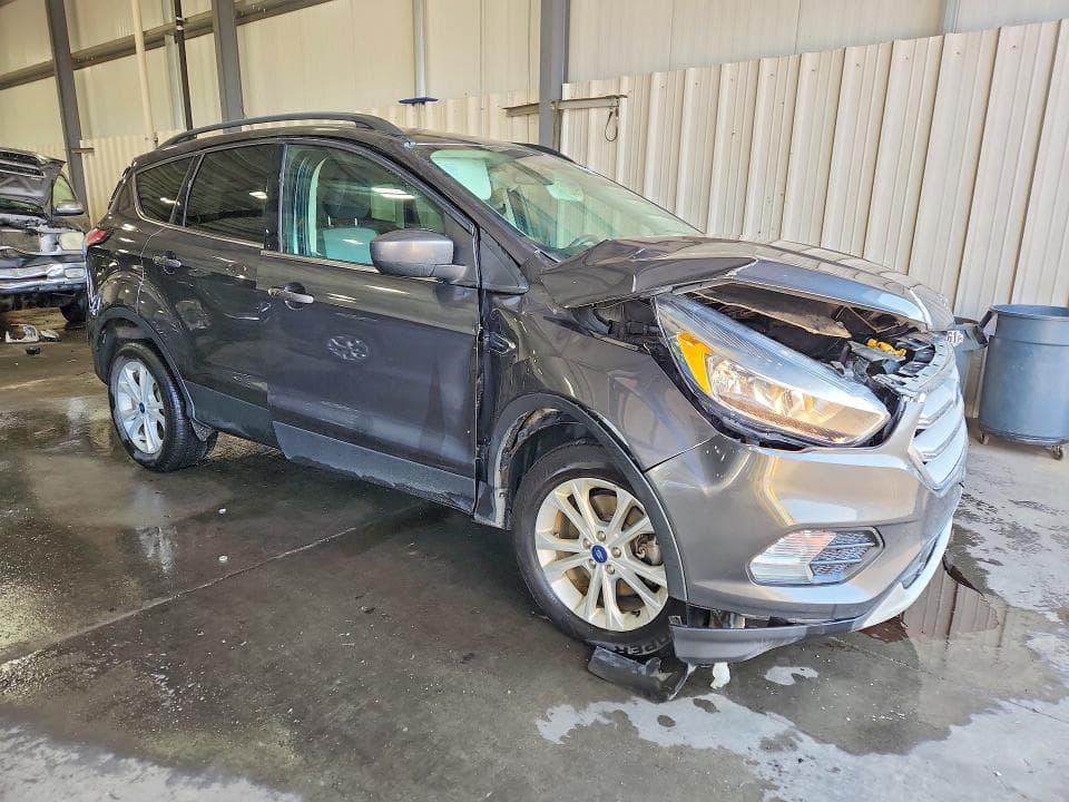 2018 FORD ESCAPE SE 4